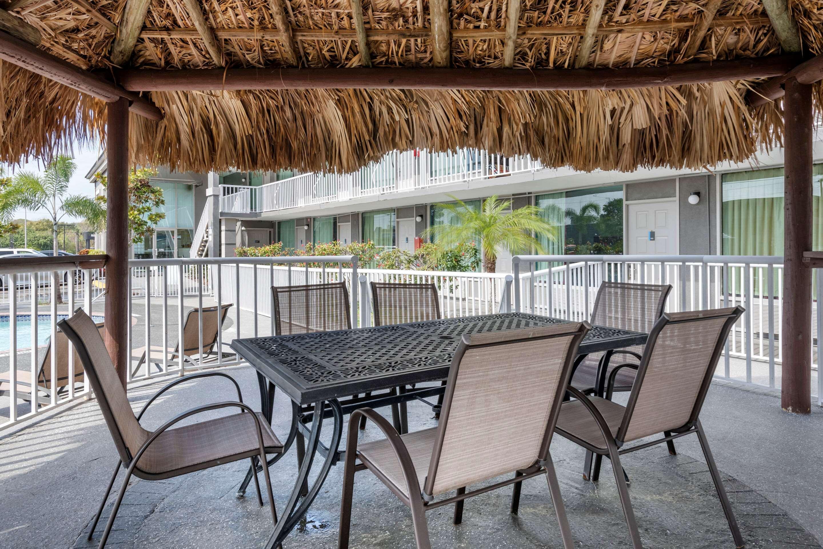Rodeway Inn New Port Richey Dış mekan fotoğraf
