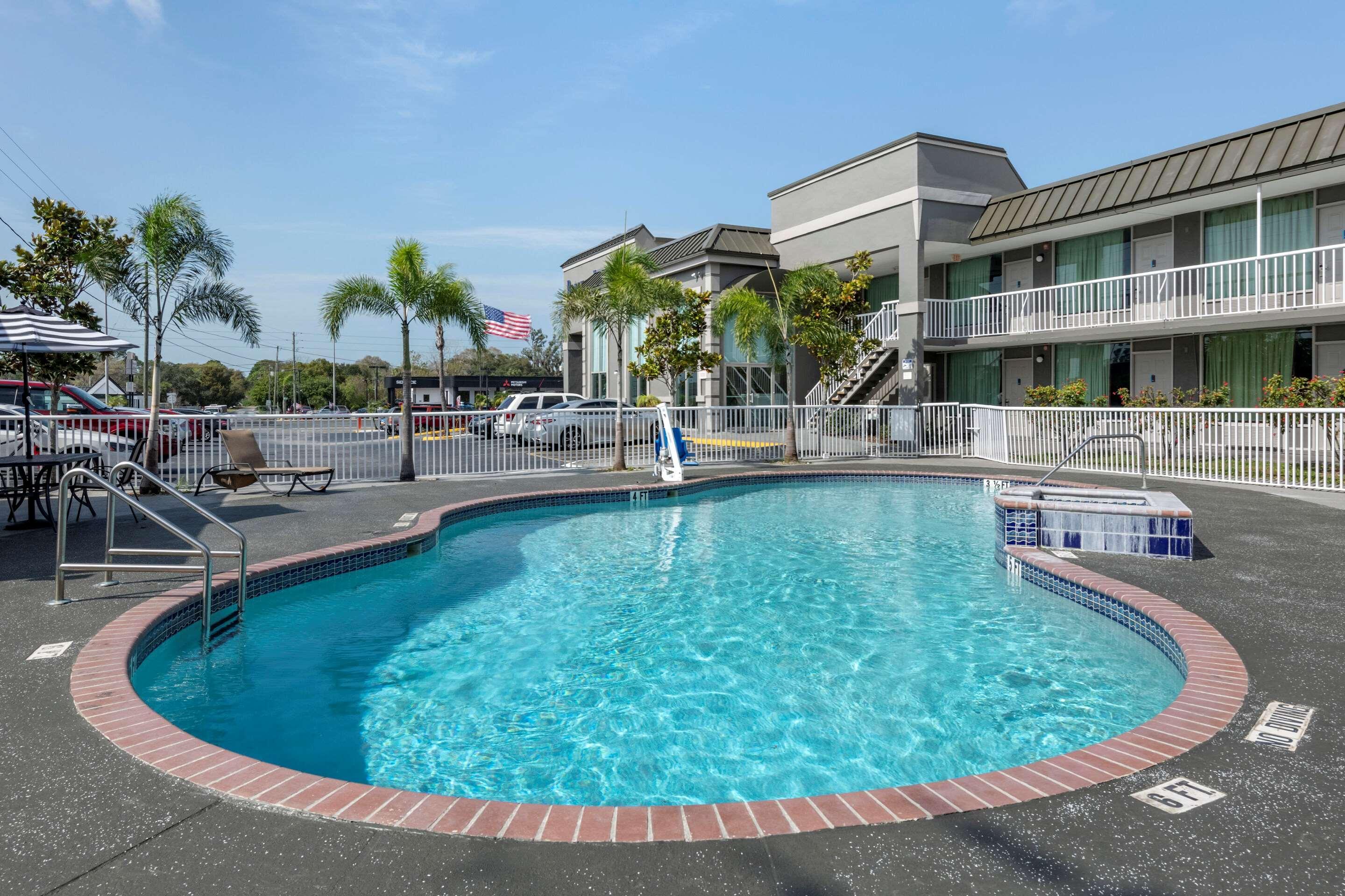 Rodeway Inn New Port Richey Dış mekan fotoğraf