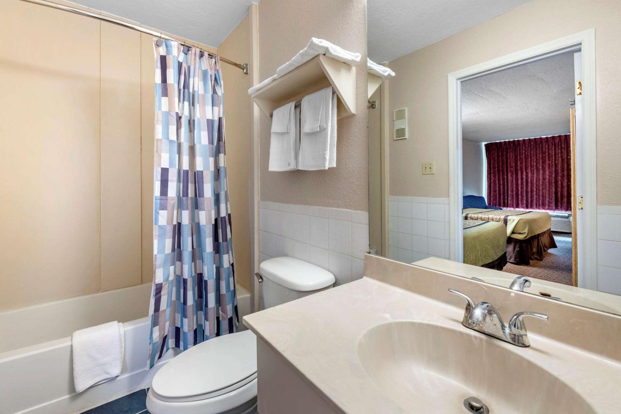 Rodeway Inn New Port Richey Dış mekan fotoğraf