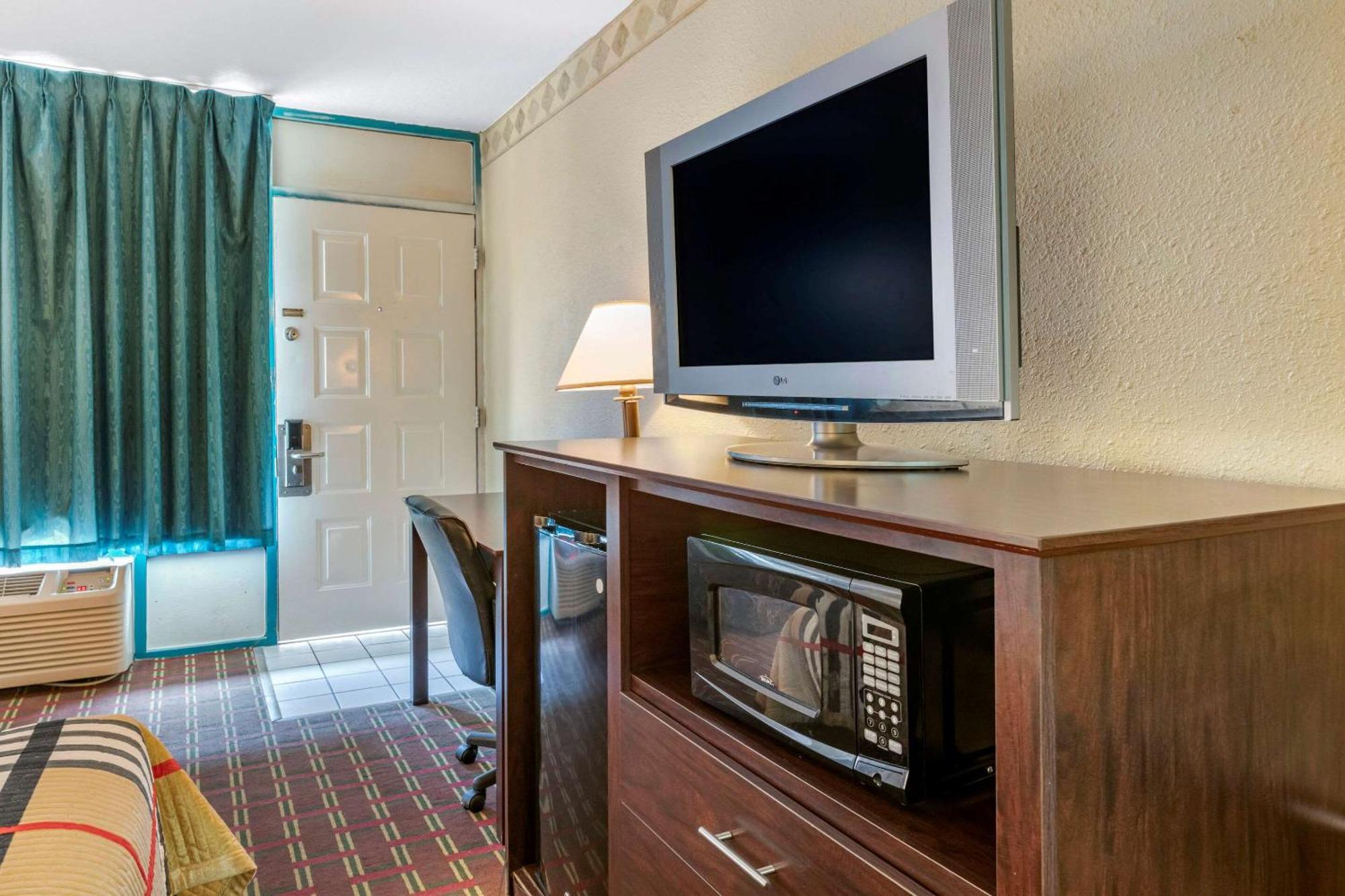 Rodeway Inn New Port Richey Dış mekan fotoğraf