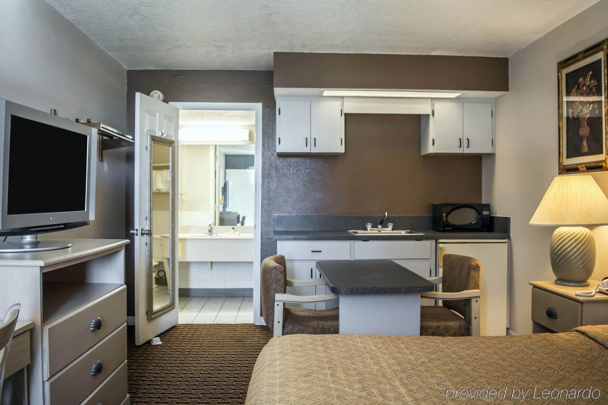 Rodeway Inn New Port Richey Dış mekan fotoğraf