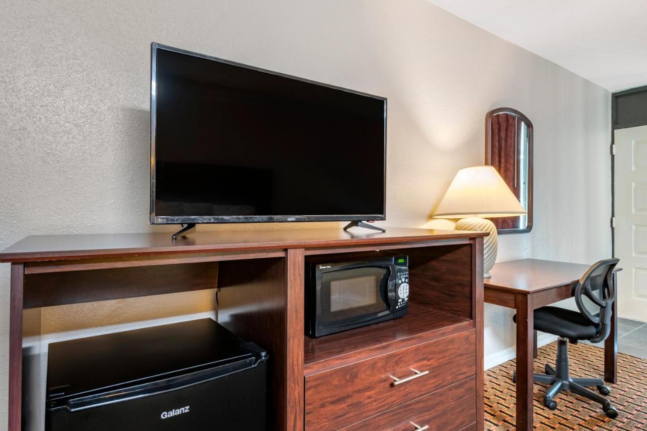 Rodeway Inn New Port Richey Dış mekan fotoğraf